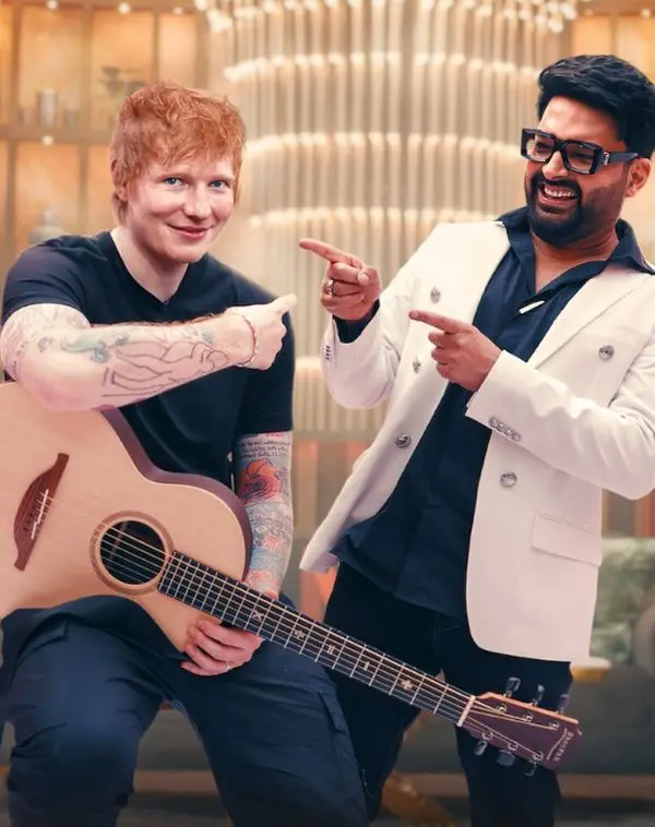 揭秘卡皮尔·夏尔玛的超级印度喜剧秀：笑声中藏着印度文化的深度与魅力